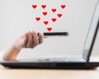 Come evitare l’amore fasullo online e la perdita di soldi